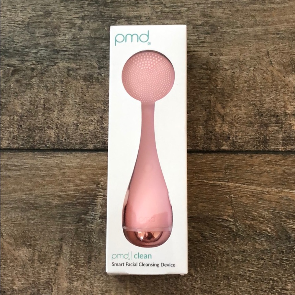 PMD Smart Facial Cleansing Device